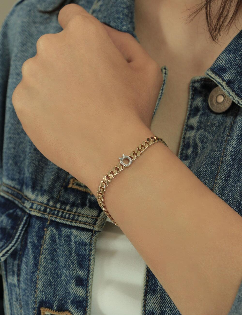 14ct Gold Diamond Personalized Letter Bracelet-3