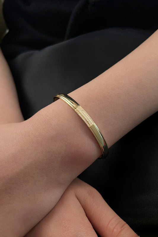 14ct Gold Flat Bangle with Stone Detail-1