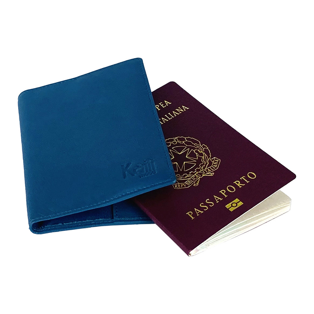 K10237MB | Passport cover in genuine full-grain leather, with light grain. Blue Jeans color. Size when closed: 10 x 14 x 1 cm - Packaging: hard bottom/cover Gift Box-4