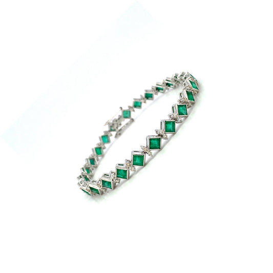 Emerald and Diamond Bracelet in 18K White Gold - KGD 41157-1