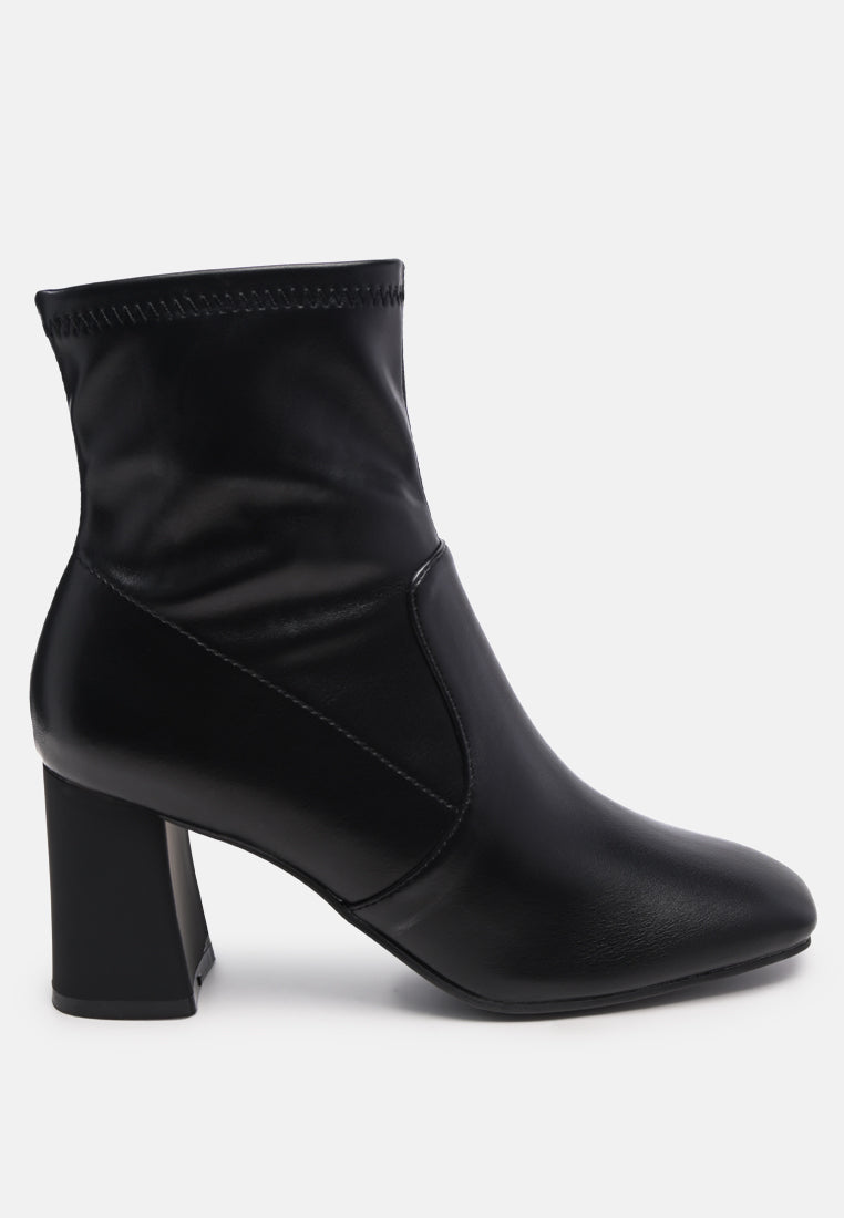 Daffofil Block Heeled Ankle Boots-5