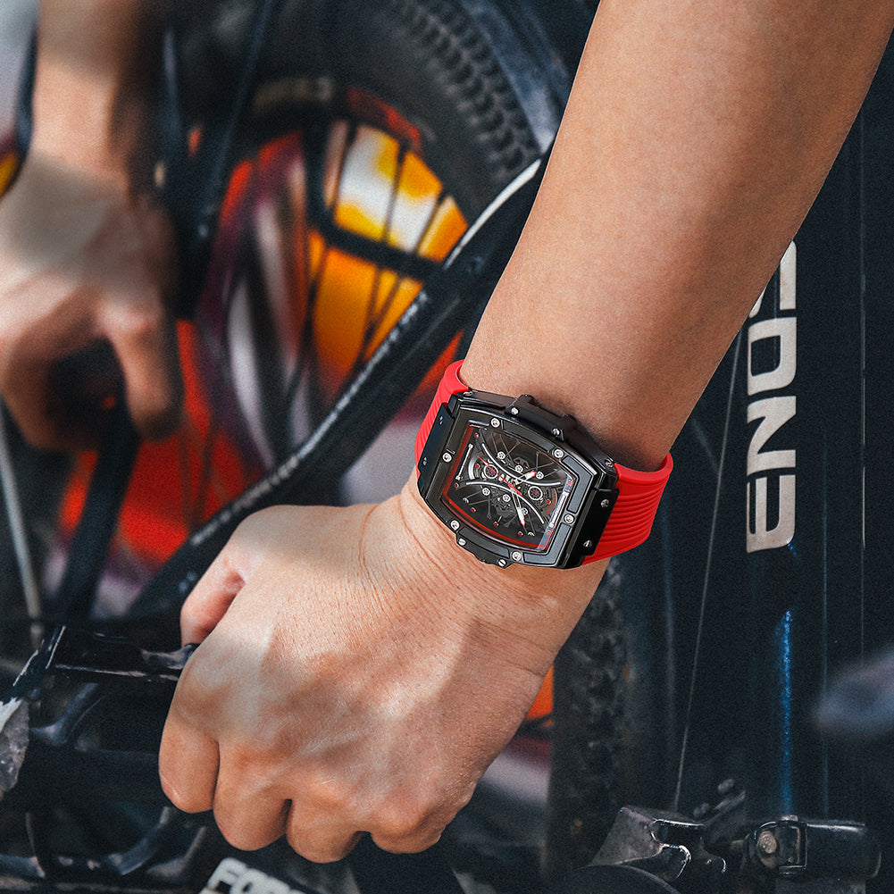 MEGIR Brand Luxury Quartz Watch for Men Fashion Military Sports Watches Waterproof Luminous Clock Wristwatch Reloj Hombre 8109-4