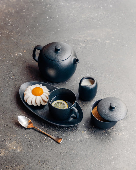Revol EQUINOXE TEAPOT 75CL Cast iron style SKU: '660531-1