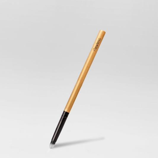 The Flawless Bamboo Smudge Diffusing Brush