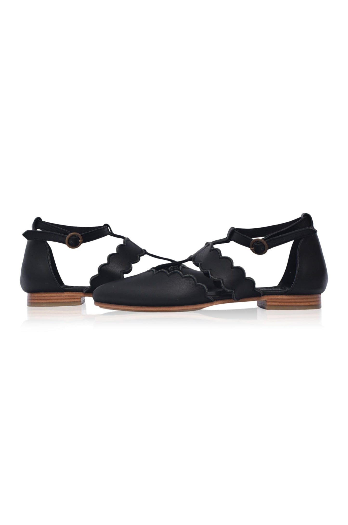Gardenia Scalloped Pointed Toe Flats-4