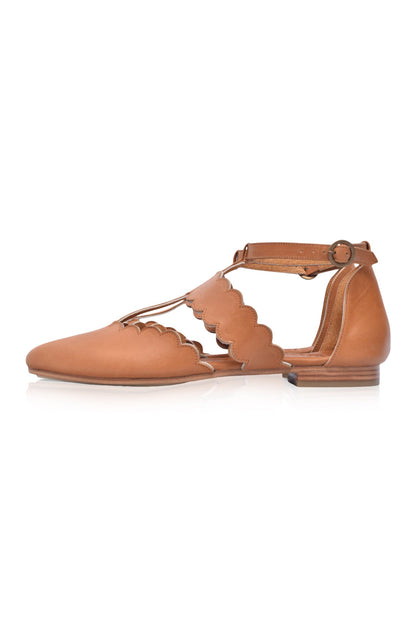 Gardenia Scalloped Pointed Toe Flats-7
