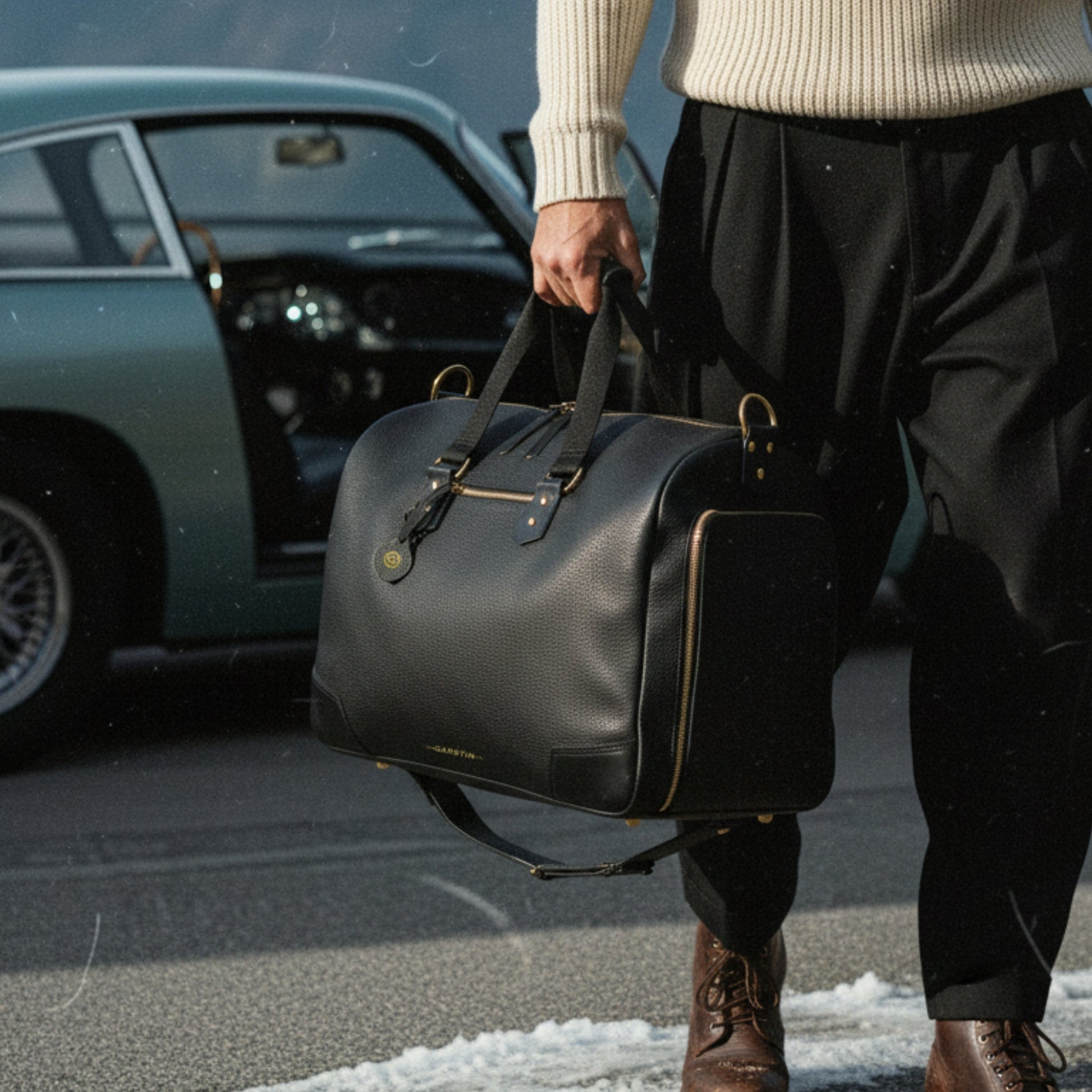 Ultimate Apple Tech Leather Weekender Bag-2