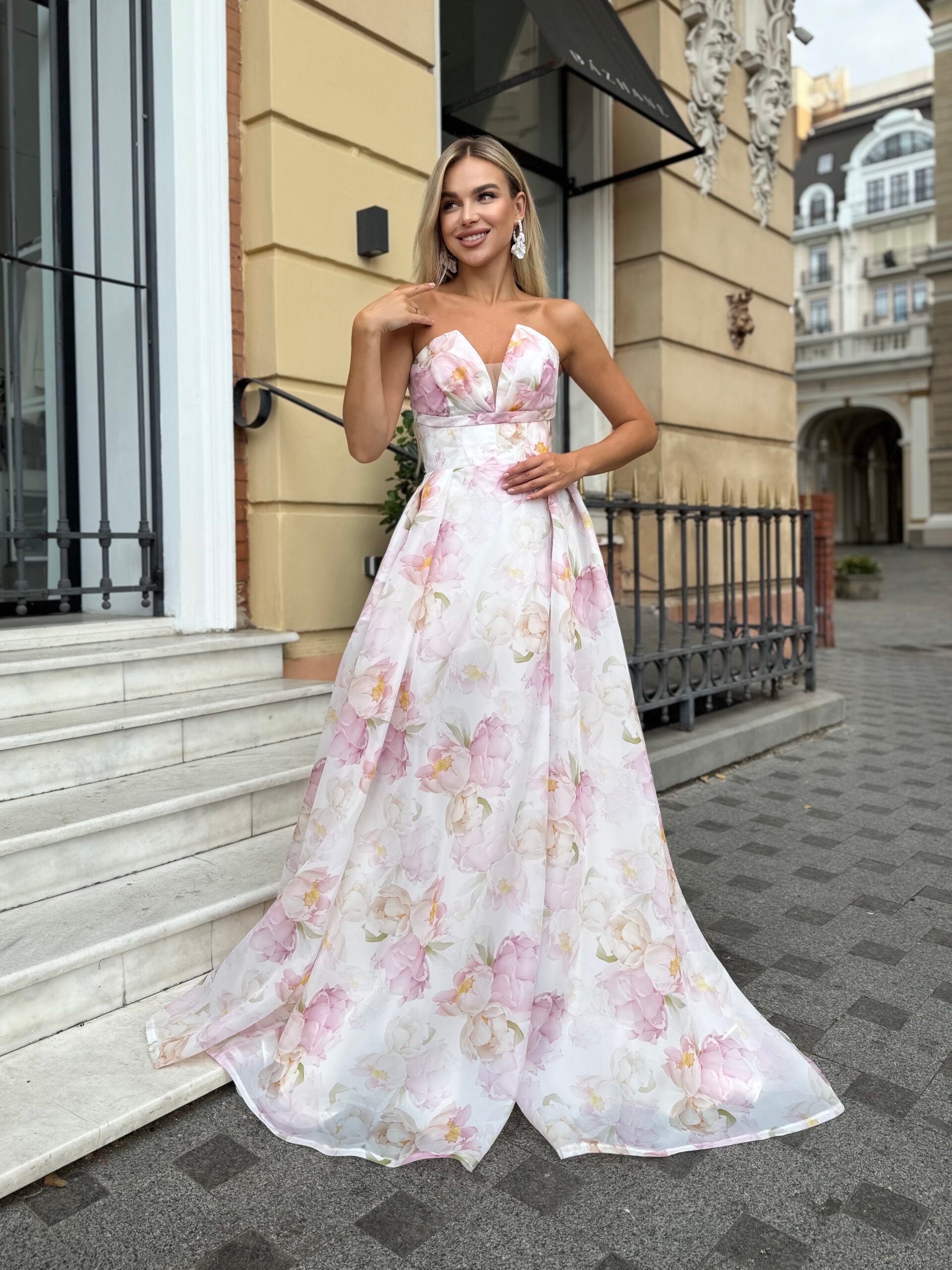 maxi Dress with flowy skirt