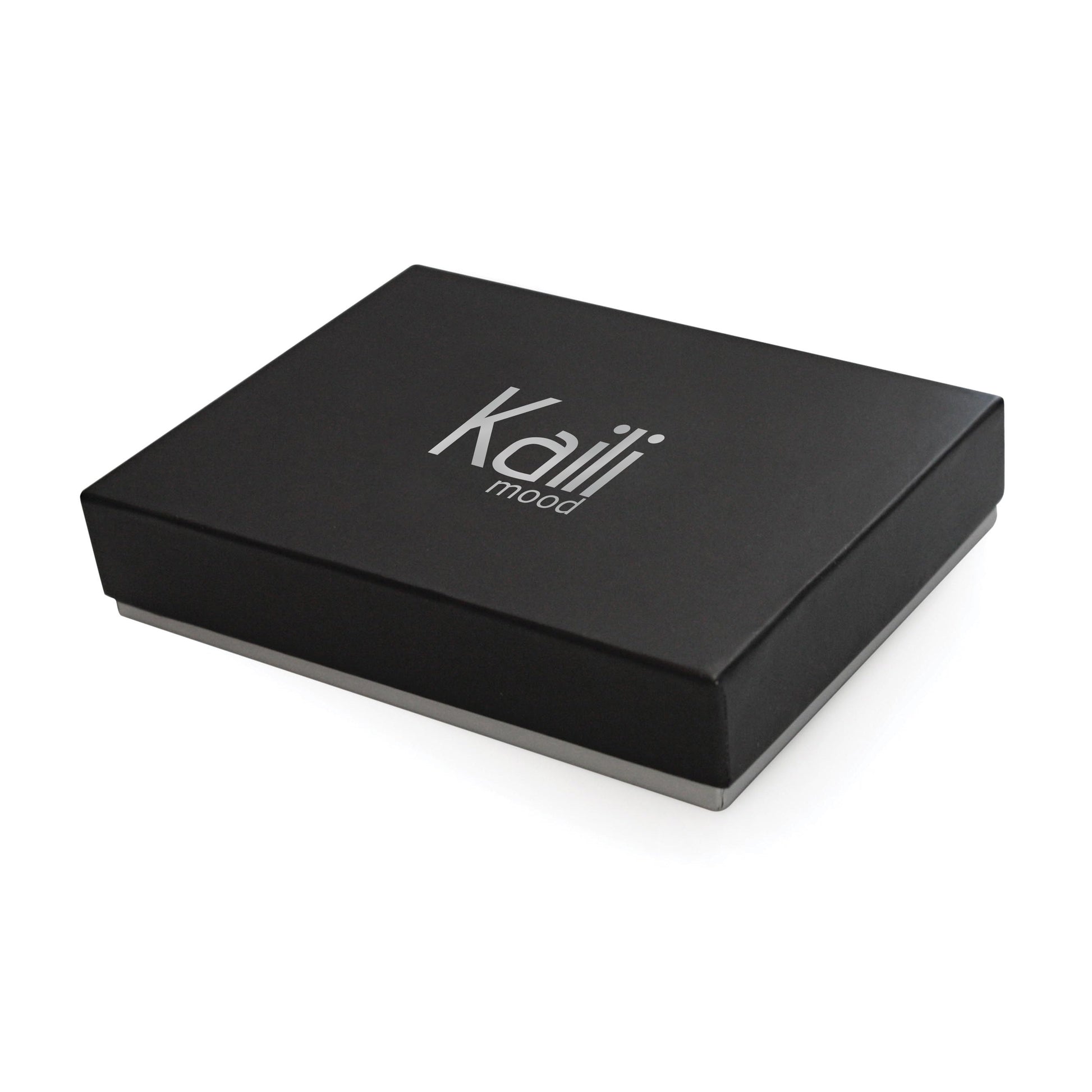 K0006DB | Luggage tag made of genuine full-grain leather with light grain. Blue color. Adjustable strap. Size: 12 x 6.5 x 1 cm - Packaging: hard bottom/cover Gift Box-4