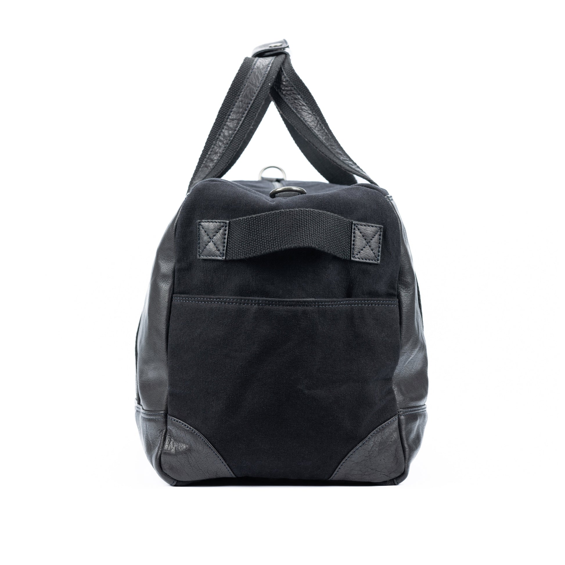 K0024AB | Canvas/Vera Leather Travel Duffle Bag, full-grain, ruffled - Black Color. Nickel Antique Accessories, Zipper Closure. Dimensions: 48 x 31 x 22 cm - Packaging: Tnt bag-3