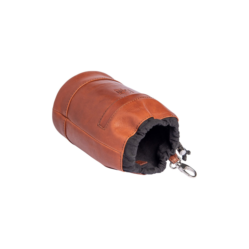 K0055SB | Hands-Free Drawstring Clutch in Genuine Full-Grain Oiled Leather. Cotton Lining. Cognac Color. Dimensions: 10 x 17 x 9.5 cm. Packaging: Non-Woven Fabric Bag-2