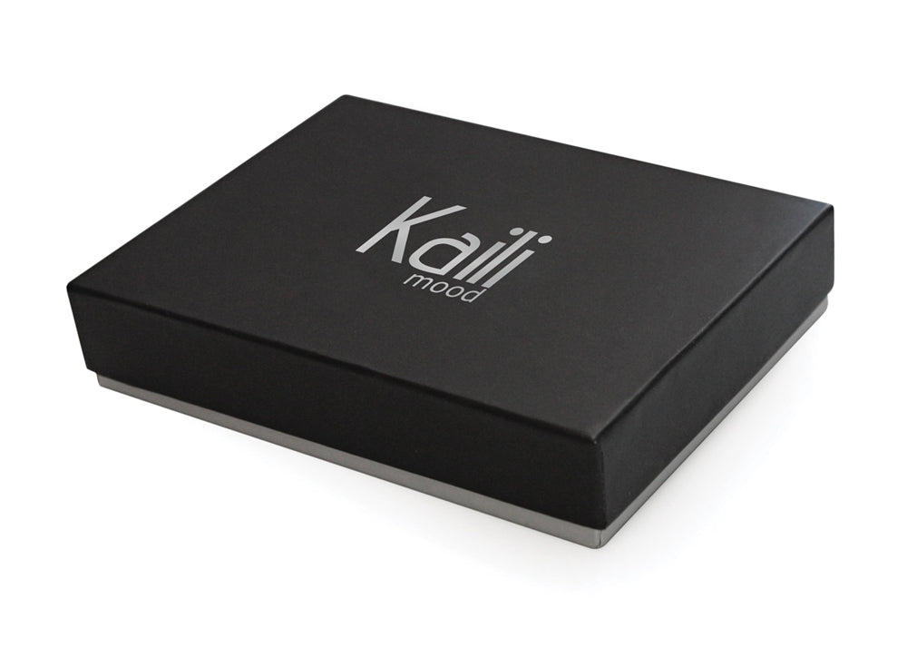 K10238VB | Women's wallet in genuine full-grain leather, with light grain. Red color. Size when closed: 18.5 x 10 x 2.5 cm. Packaging: hard bottom/cover Gift Box-4