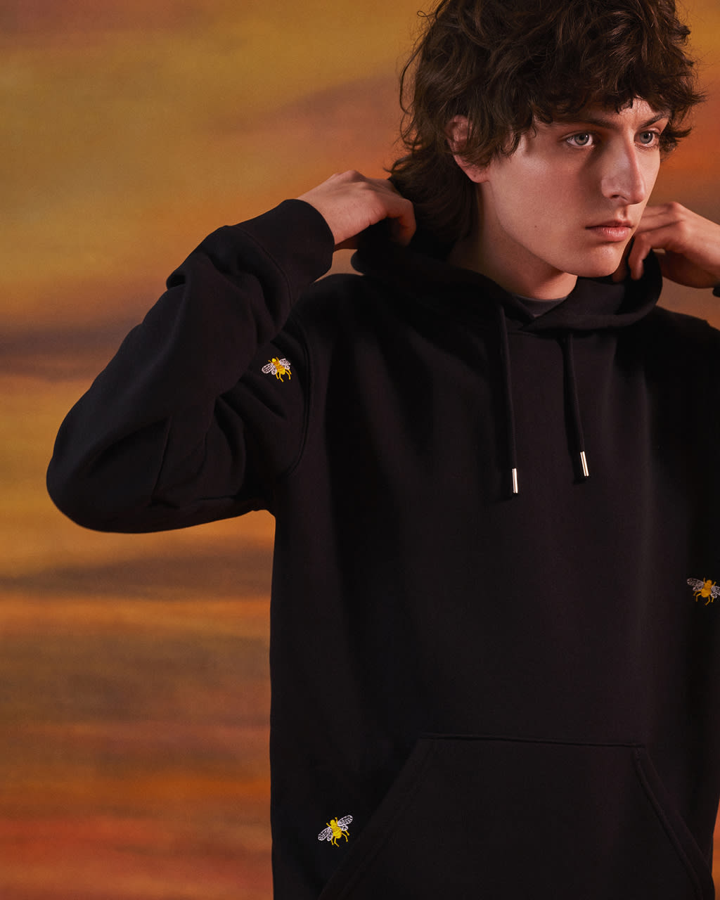 Bee Embroidered Hoodie Black Men-2