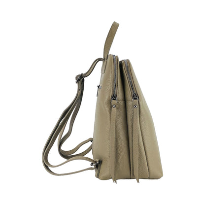 RB1018AQ | Women's Double Compartment Backpack in Genuine Leather Made in Italy with adjustable shoulder straps. Gunmetal metal hardware - Taupe color - Dimensions: cm 26 x 30 x 14.5-3