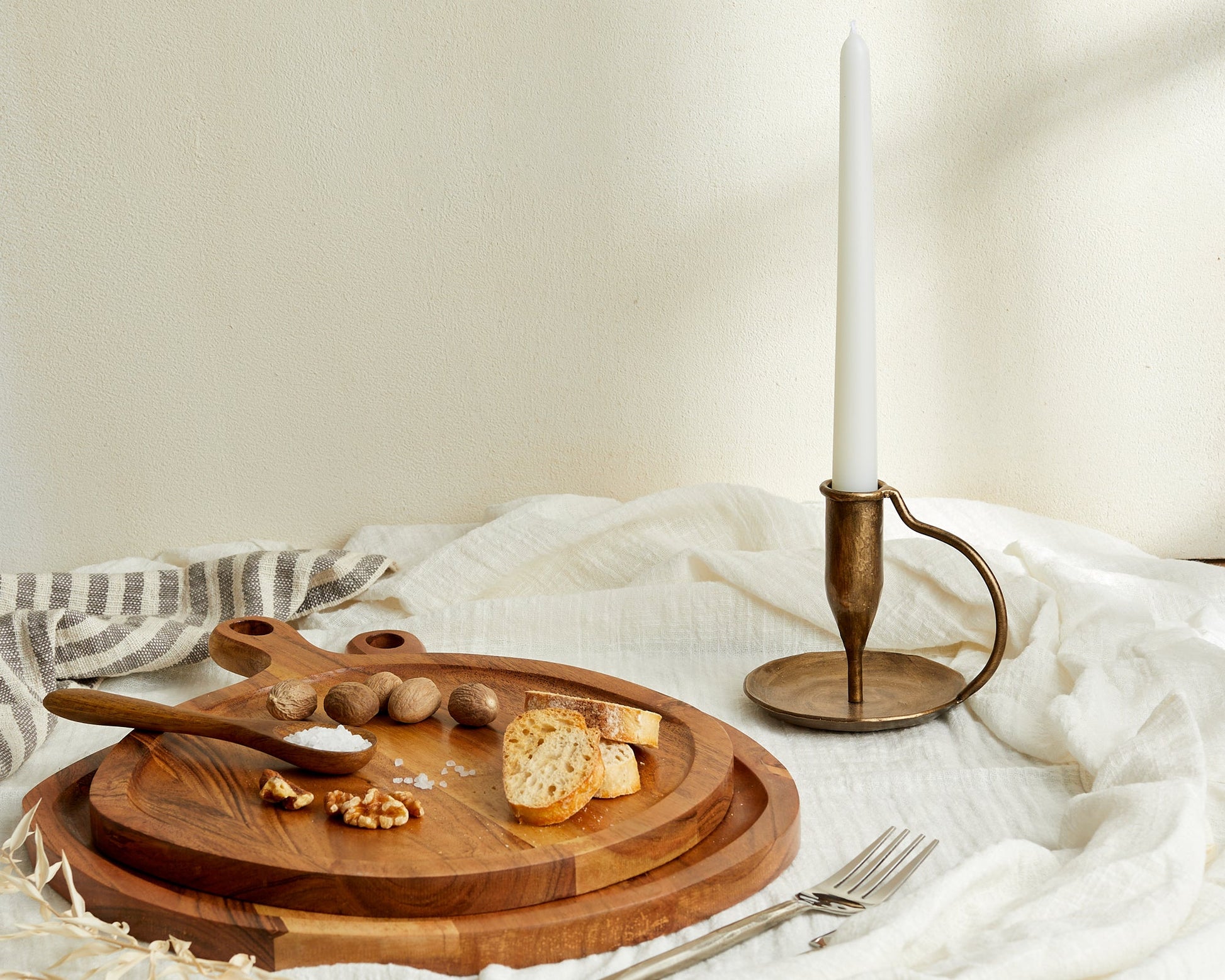 Doré Gold Iron Candle Holder-2