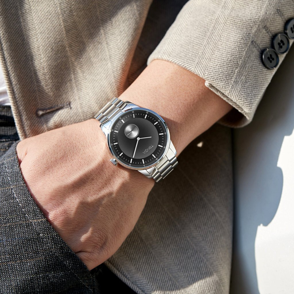 Trnda Men's Stainless Steel Watch, Gradient Light Gray Dial | Trn-4325-1