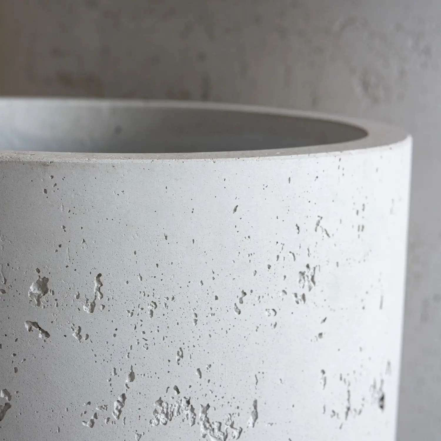 Aurella | White Mist – 70cm X Large Concrete Cylinder Planter – 199L Round Plant Pot-4