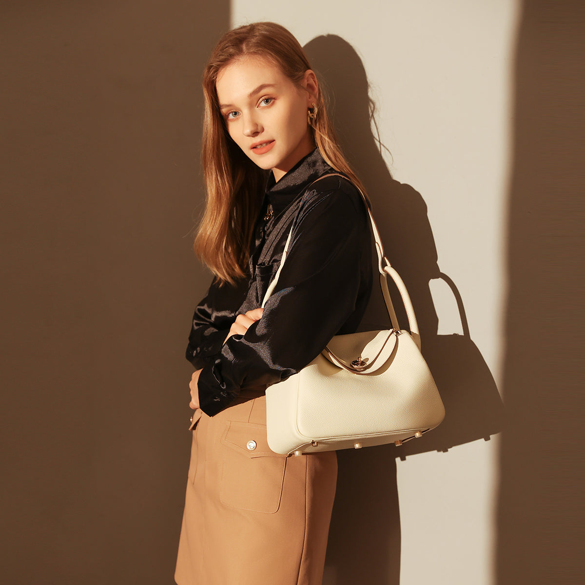 Classic Monte Convertible Leather Shoulder Bag – Pebbled Grain Satchel with Turn-Lock & Detachable Strap-2