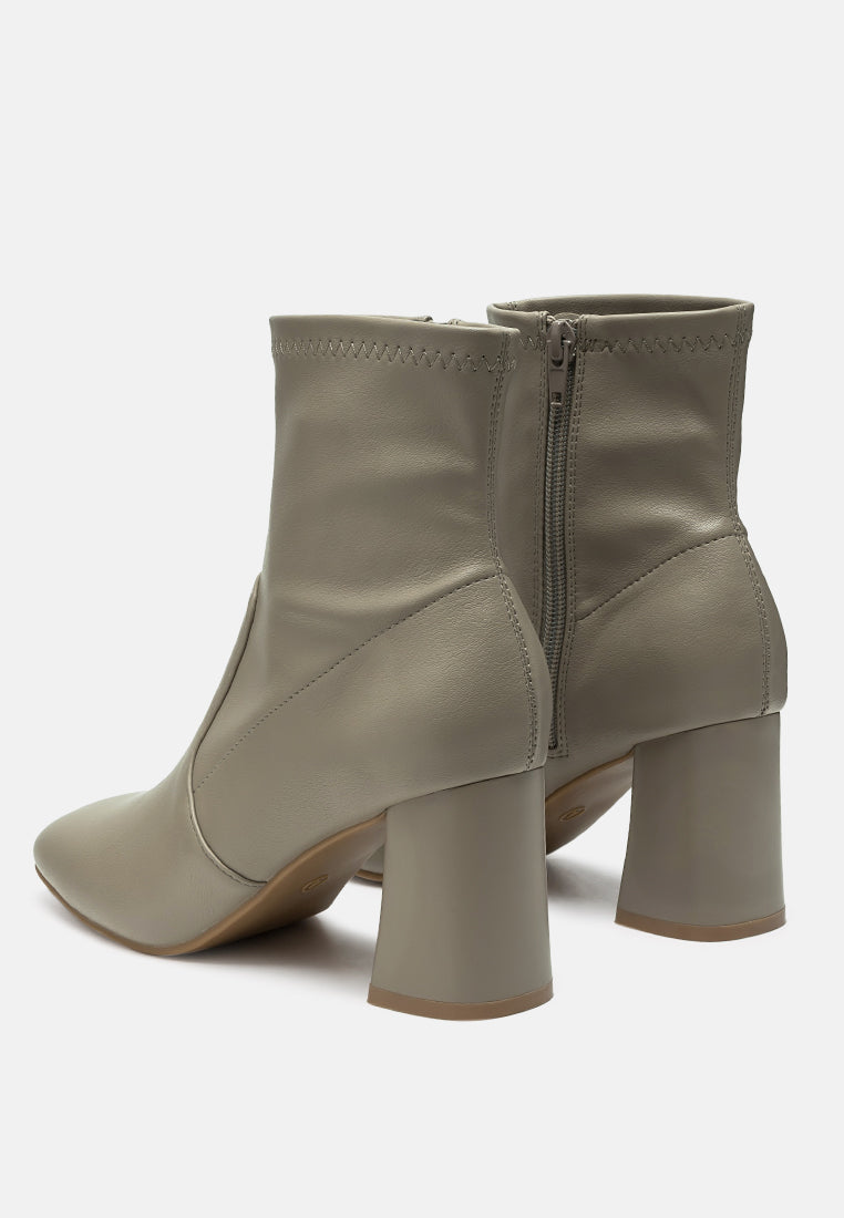 Daffofil Block Heeled Ankle Boots-3