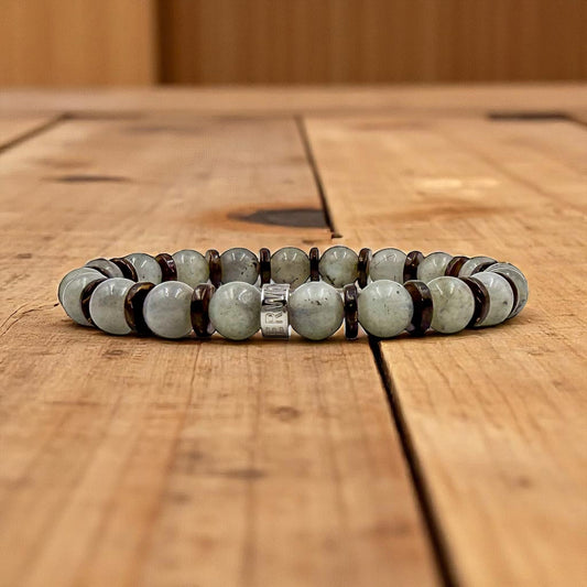 Pulse Lunar Nomad labradorite beaded bracelet, lifestyle photo
