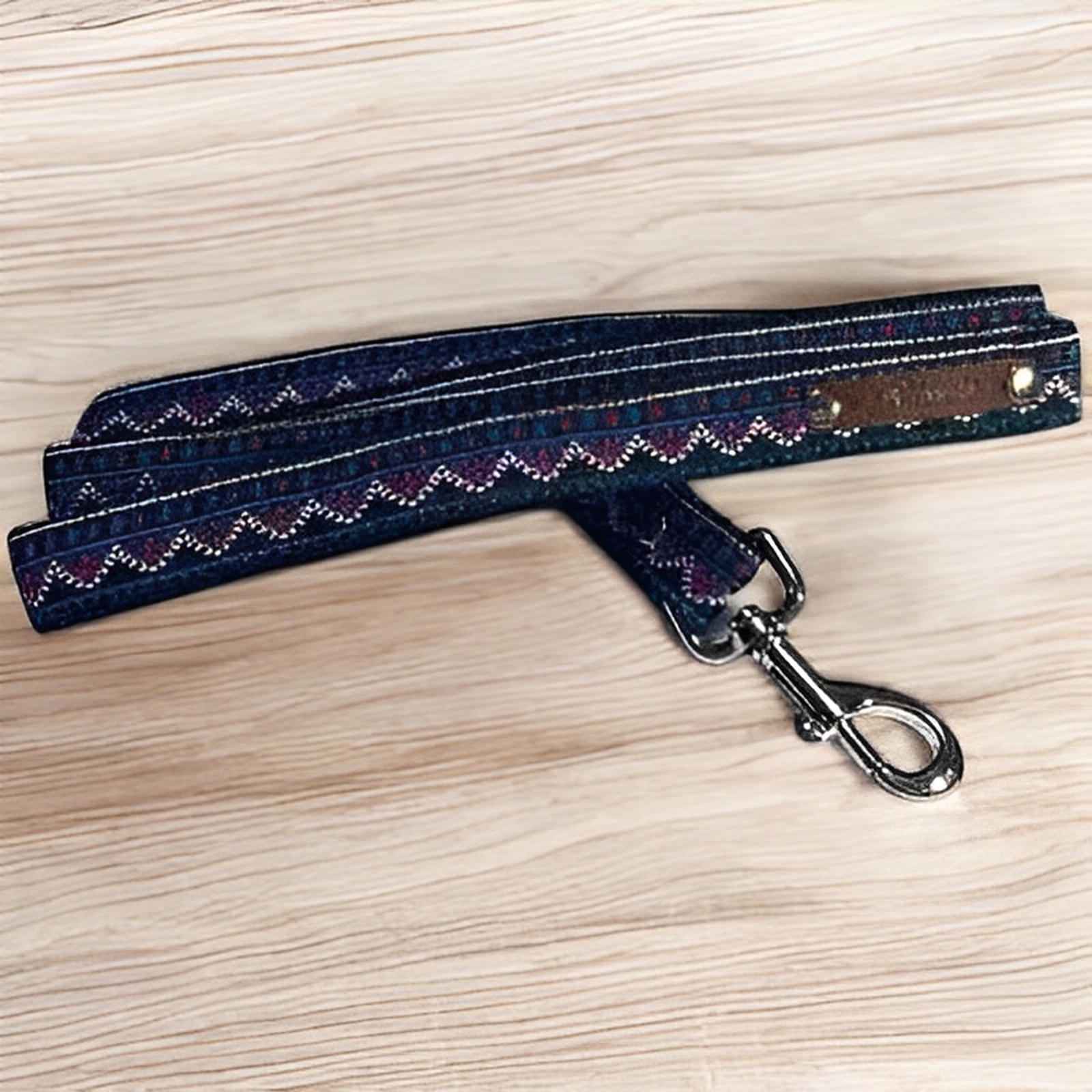 Finnigan's Designer Dog Lead: Stylish & Functional 🐾-0