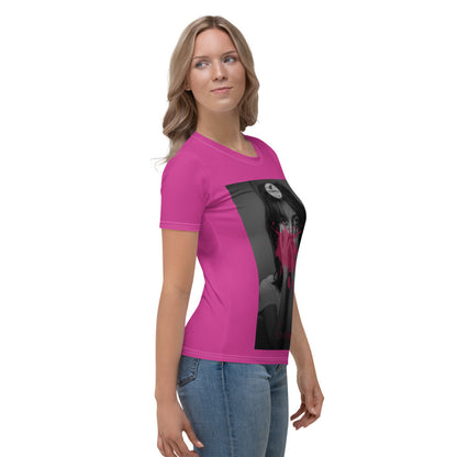 Love Me women's tee in magenta, with a framed portrait and love me lettered underneath it.