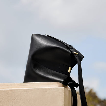 Minimalist Genuine Leather Bucket Shoulder Bag-4