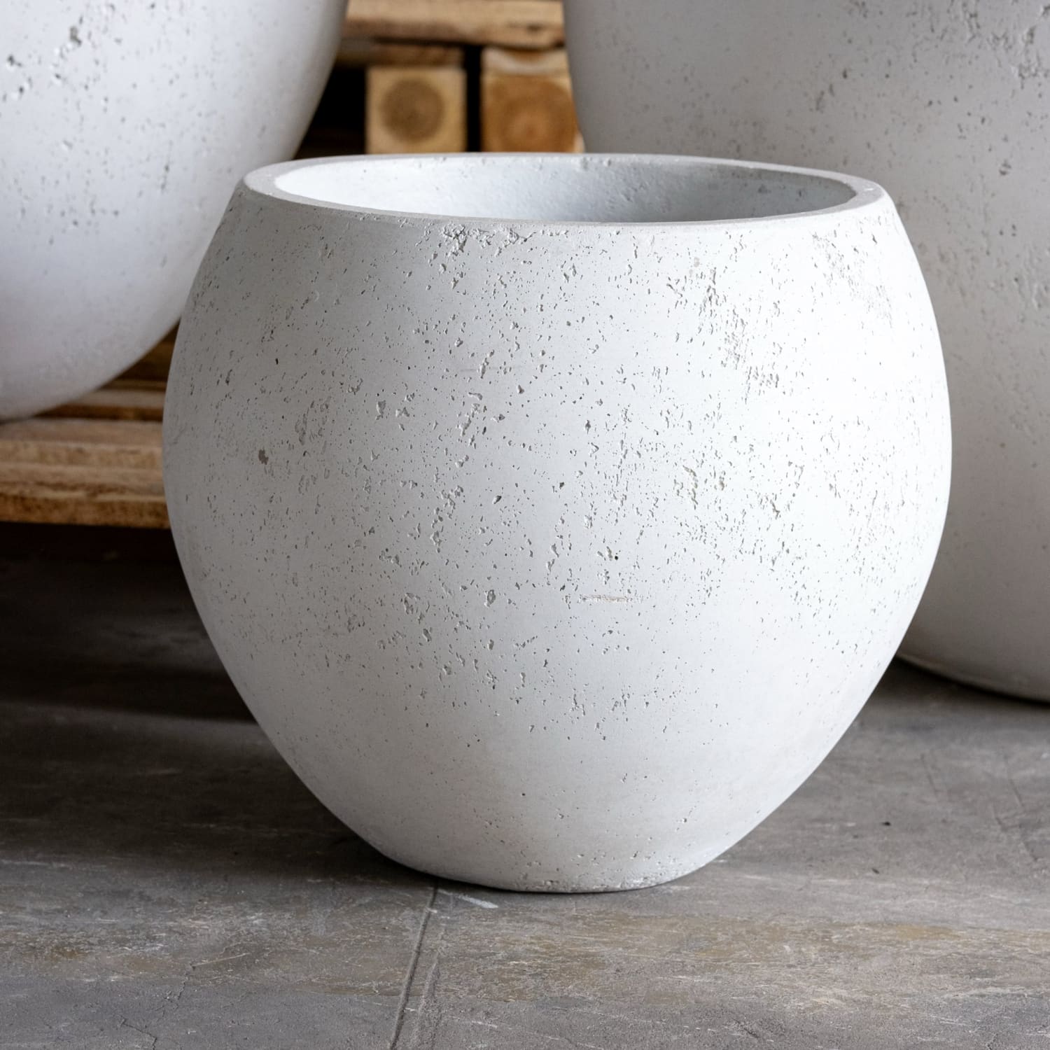 Orbello | White Mist – 70cm Extra Large Concrete Sphere Planter – 207L Round Plant Pot-3