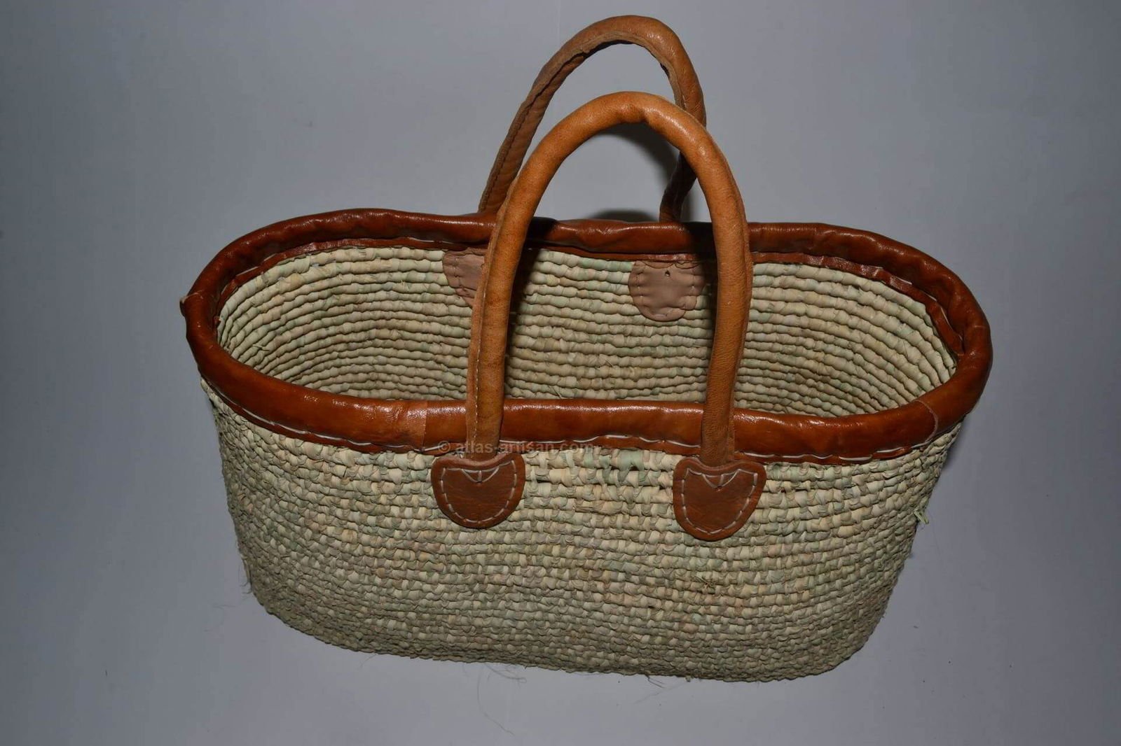 Basket Bag of raffia Palm-2