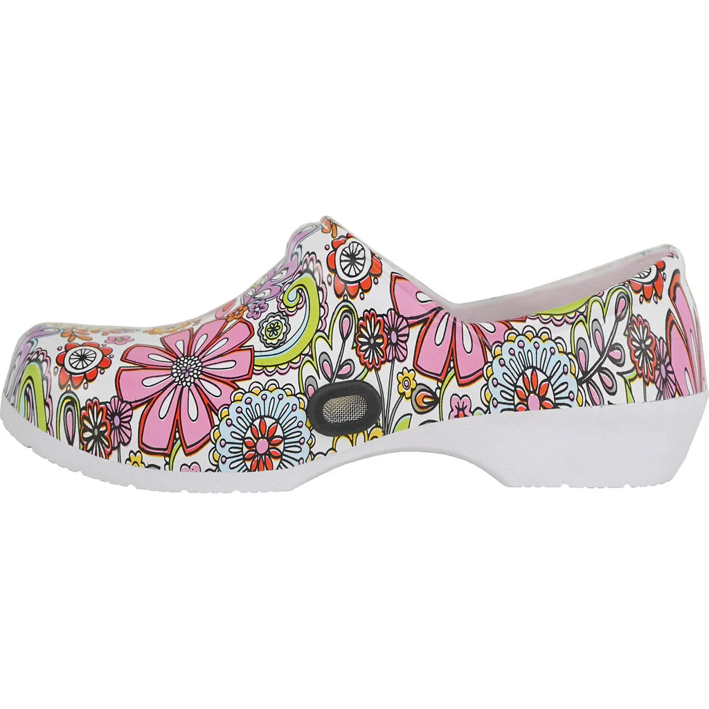Women's clog in a floral print with a slip-resistant sole.